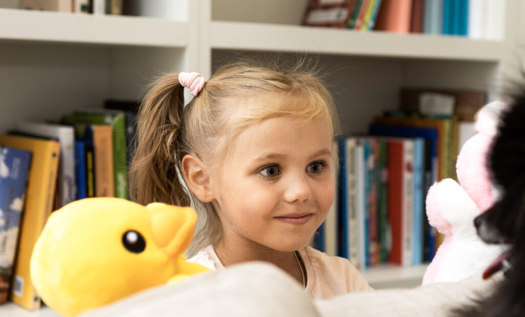 Using Puppets for Speech Therapy Sessions